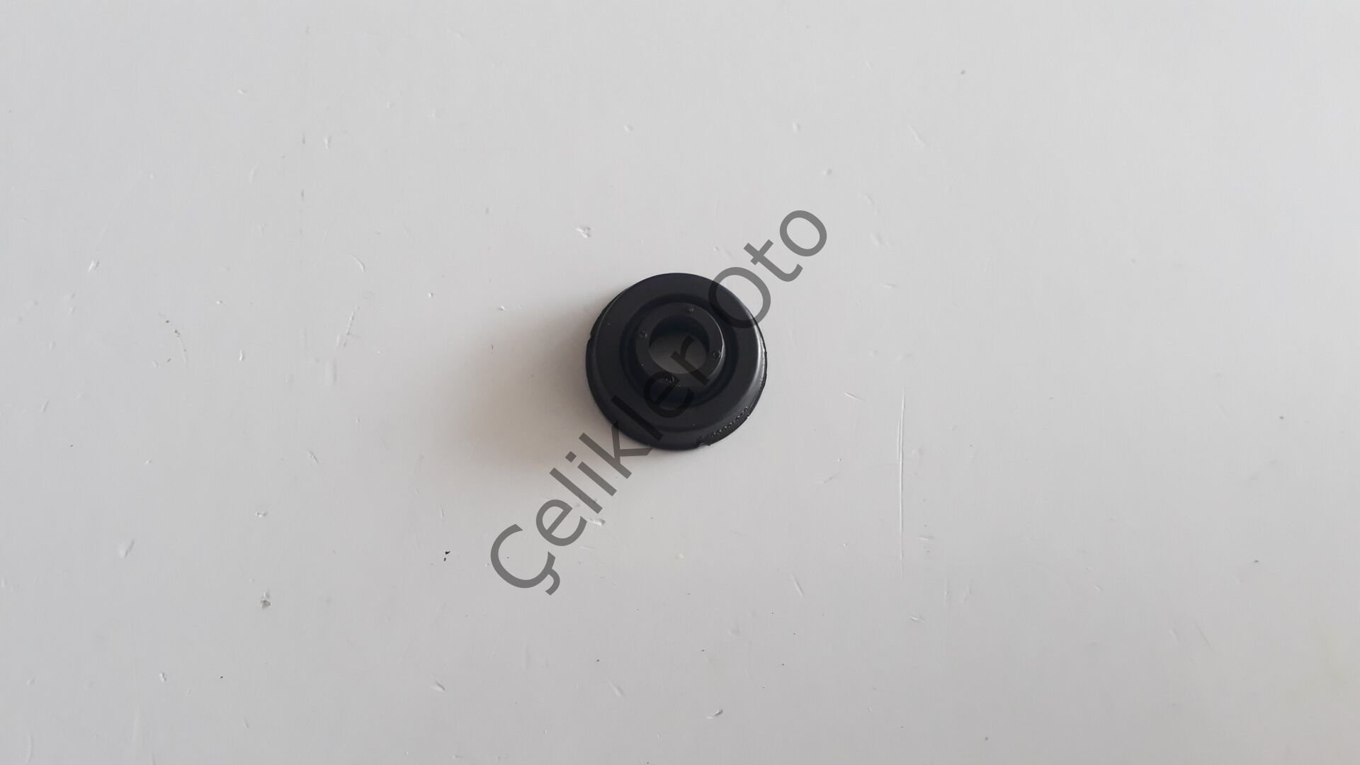 Külbütör Üst Kapak Civata Contası Laguna Trafik Laguna 1,9Dizel F9Q 8201009975