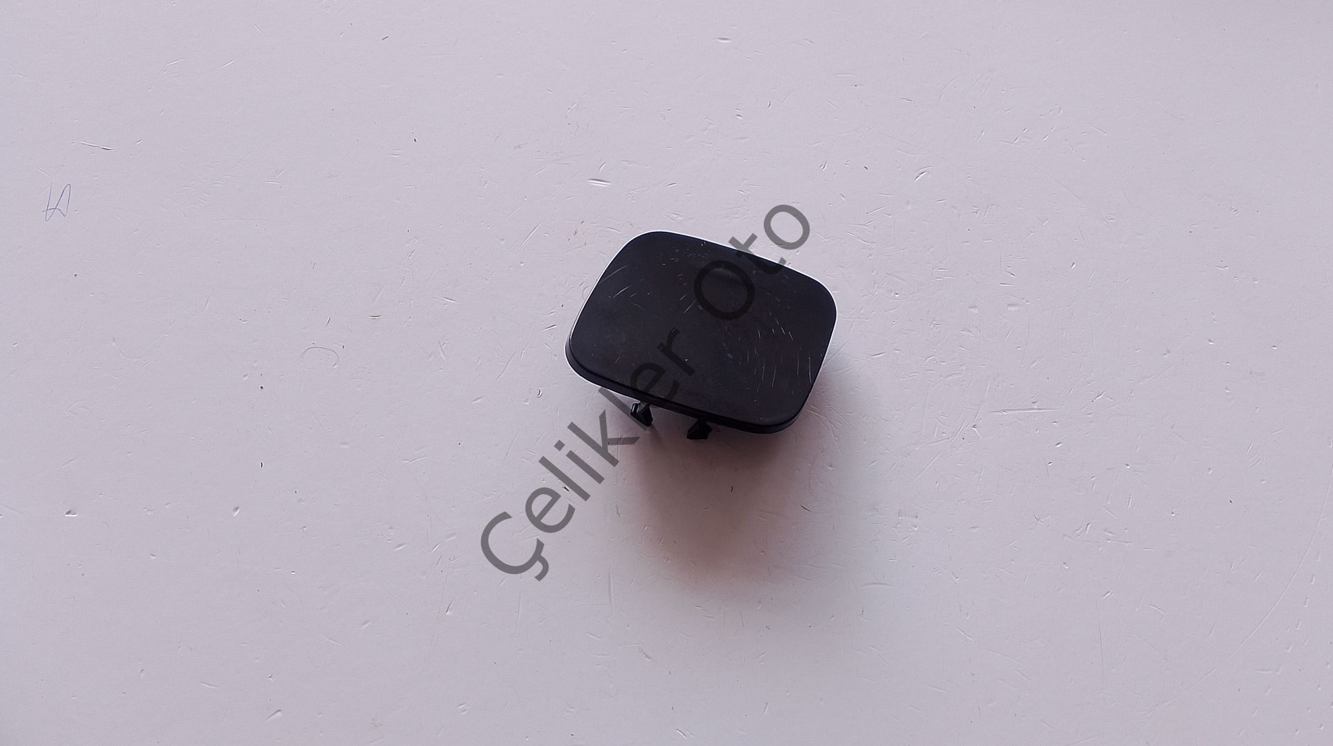 Arka Tampon Çeki Kapağı S60 2011->2018 39802591