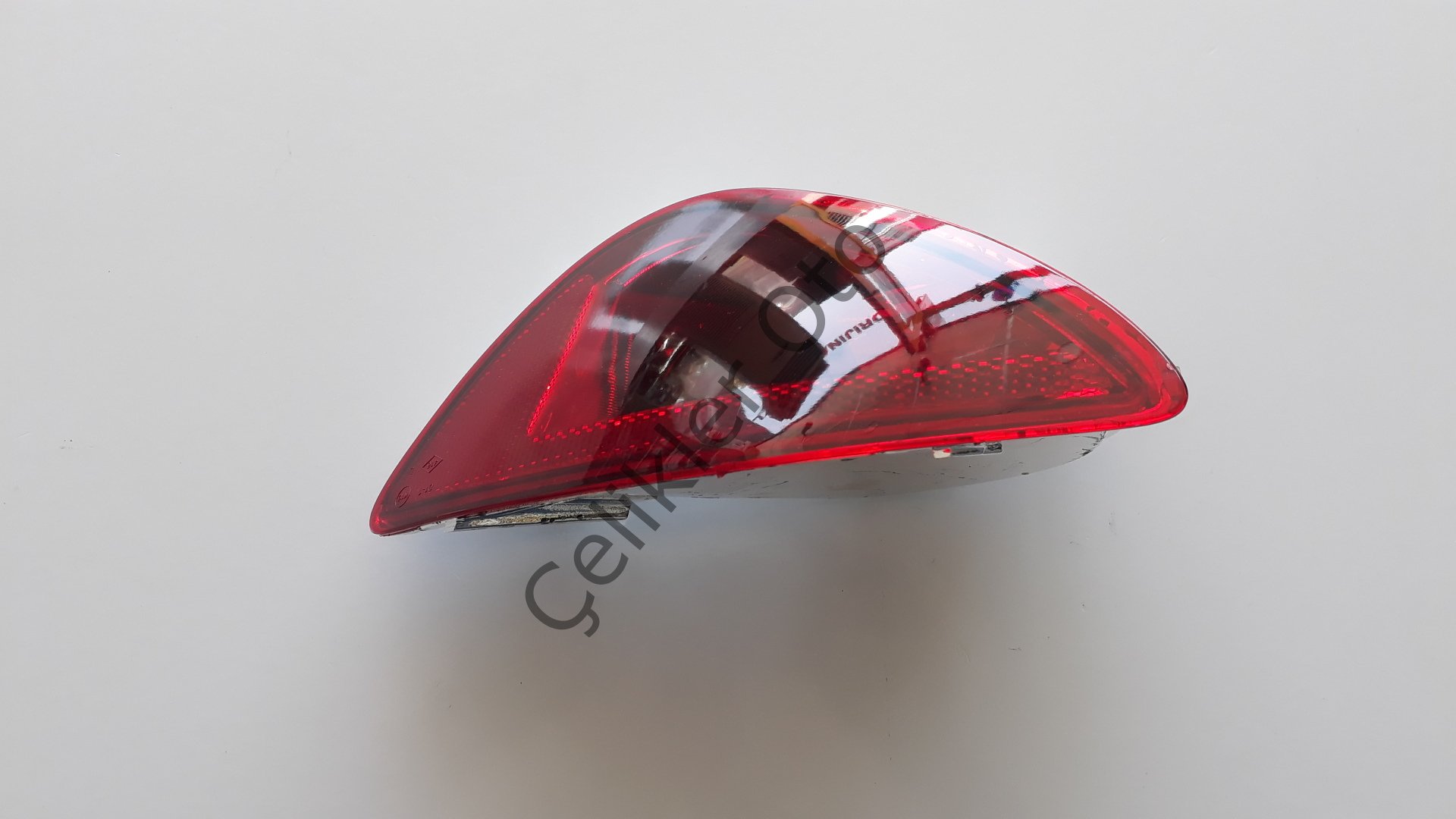 Sol Arka Tampon Reflektörü Sis Farı Clio 3 8200776055