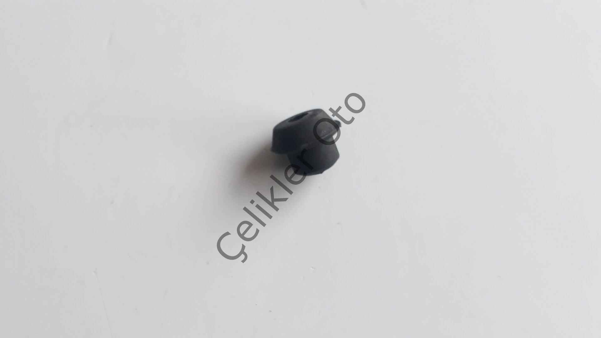 Radyatör Alt Yan Takozu R9 R11 7705002086