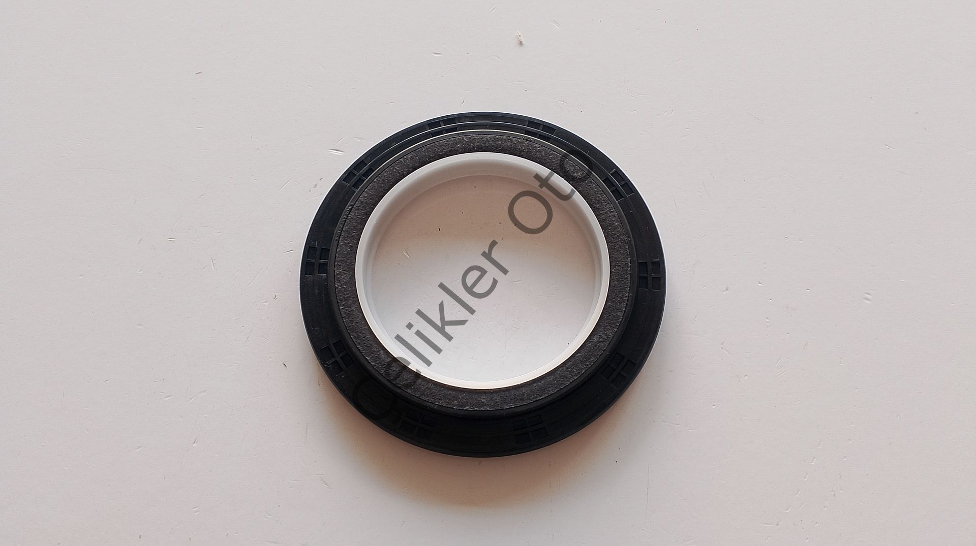 Arka Krank Keçesi S60 V60 S80 V70 V40 XC60 XC70 D4 D5 31330091