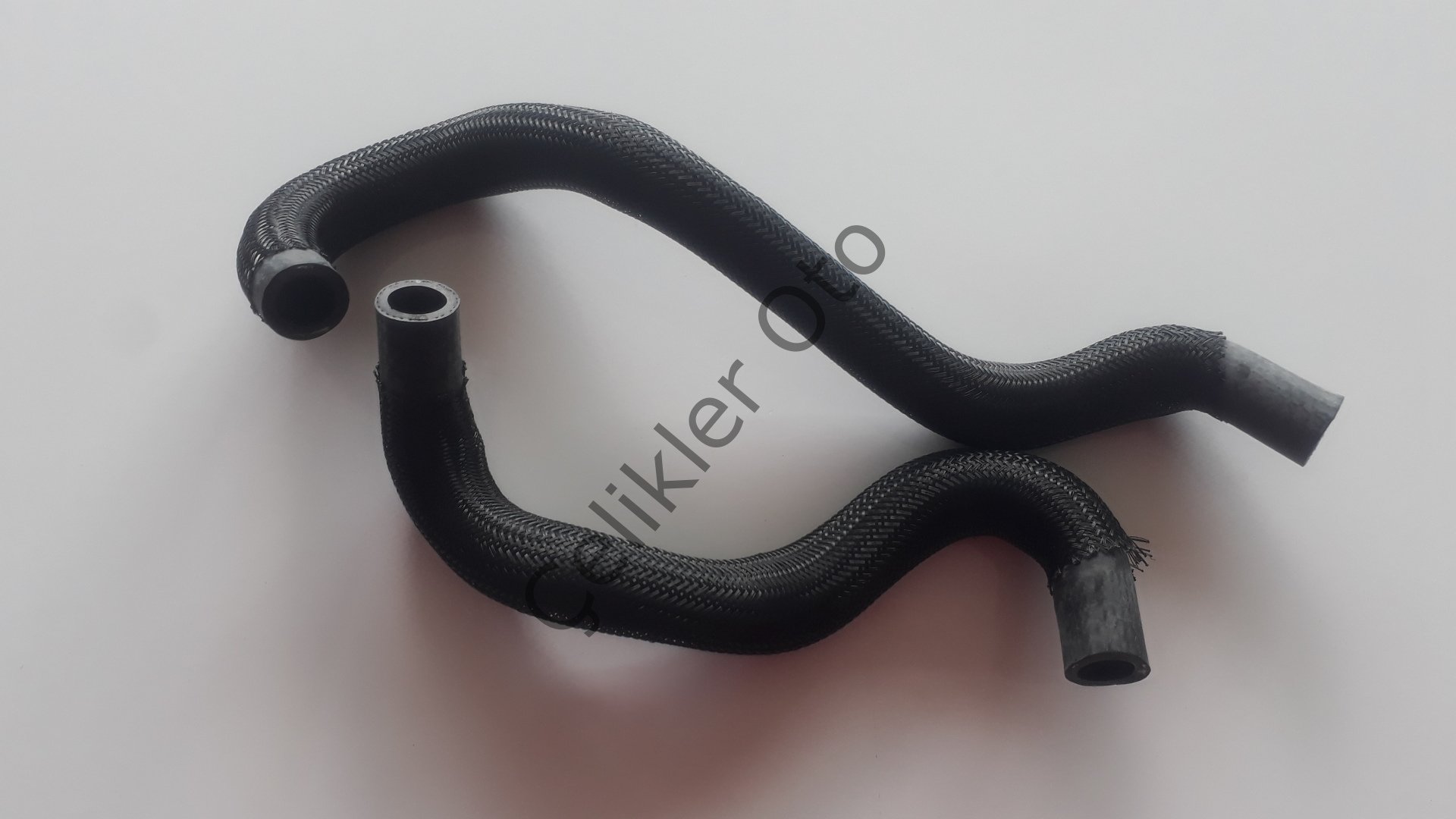 Yağ Soğutucu Hortumu S60 V60 XC60 XC70 2,4Dizel 30757649