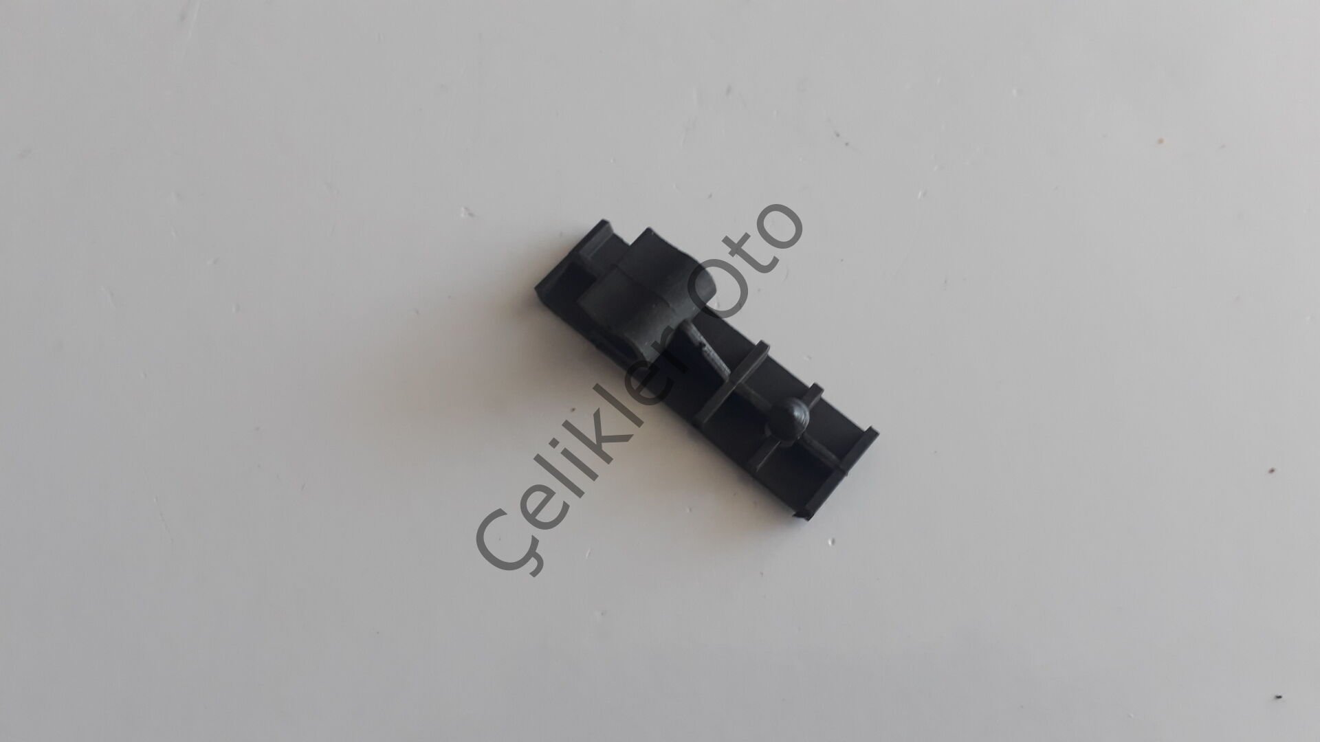 Arka Koltuk Agrafı Klipsi Renault R9 R11 7700649940