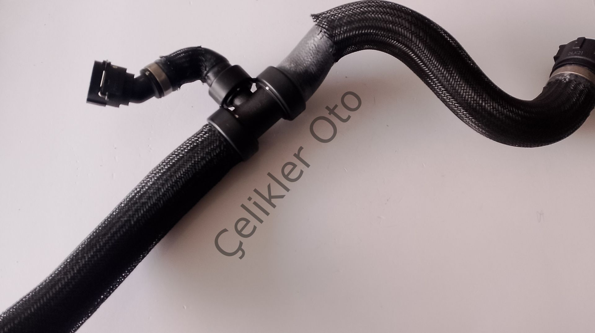 Radyatör Alt Hortum S60 V60 S80 V70 XC60 XC70 31355200