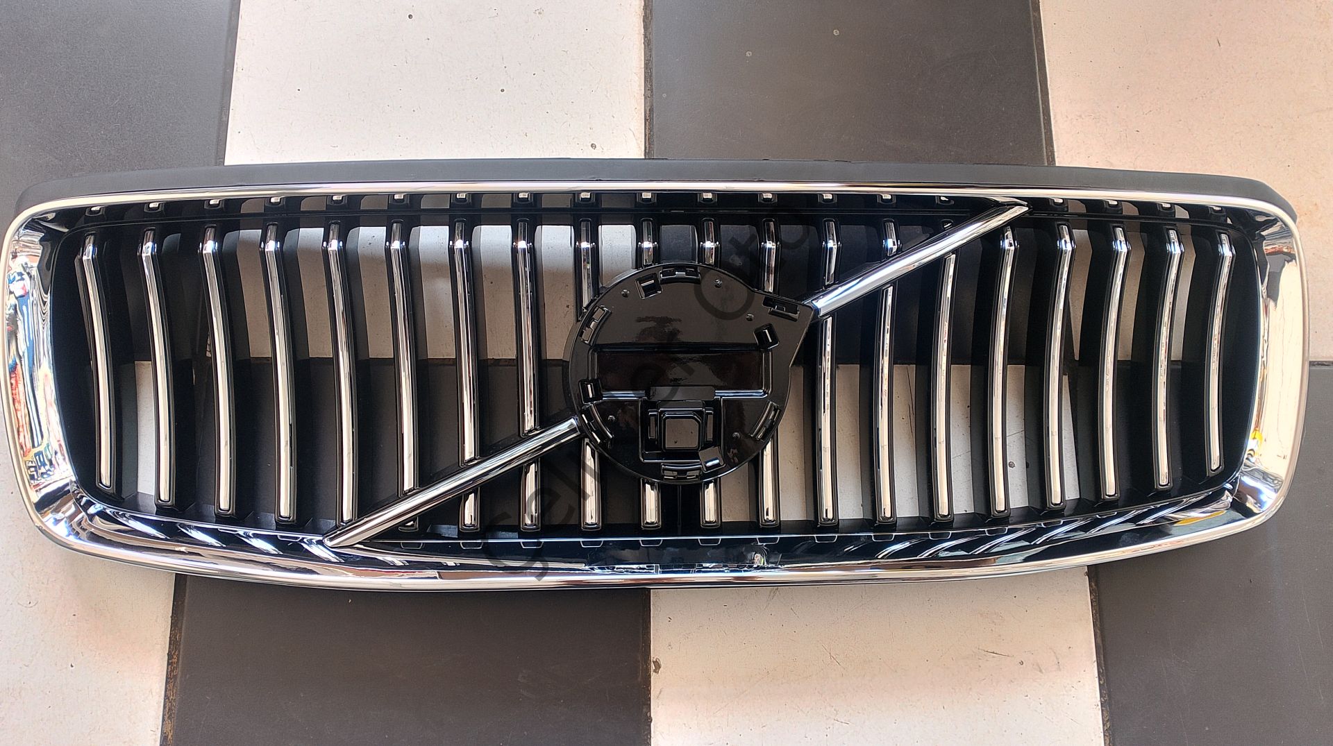 Ön Panjur Izgarası XC90 2020->2022 31698385