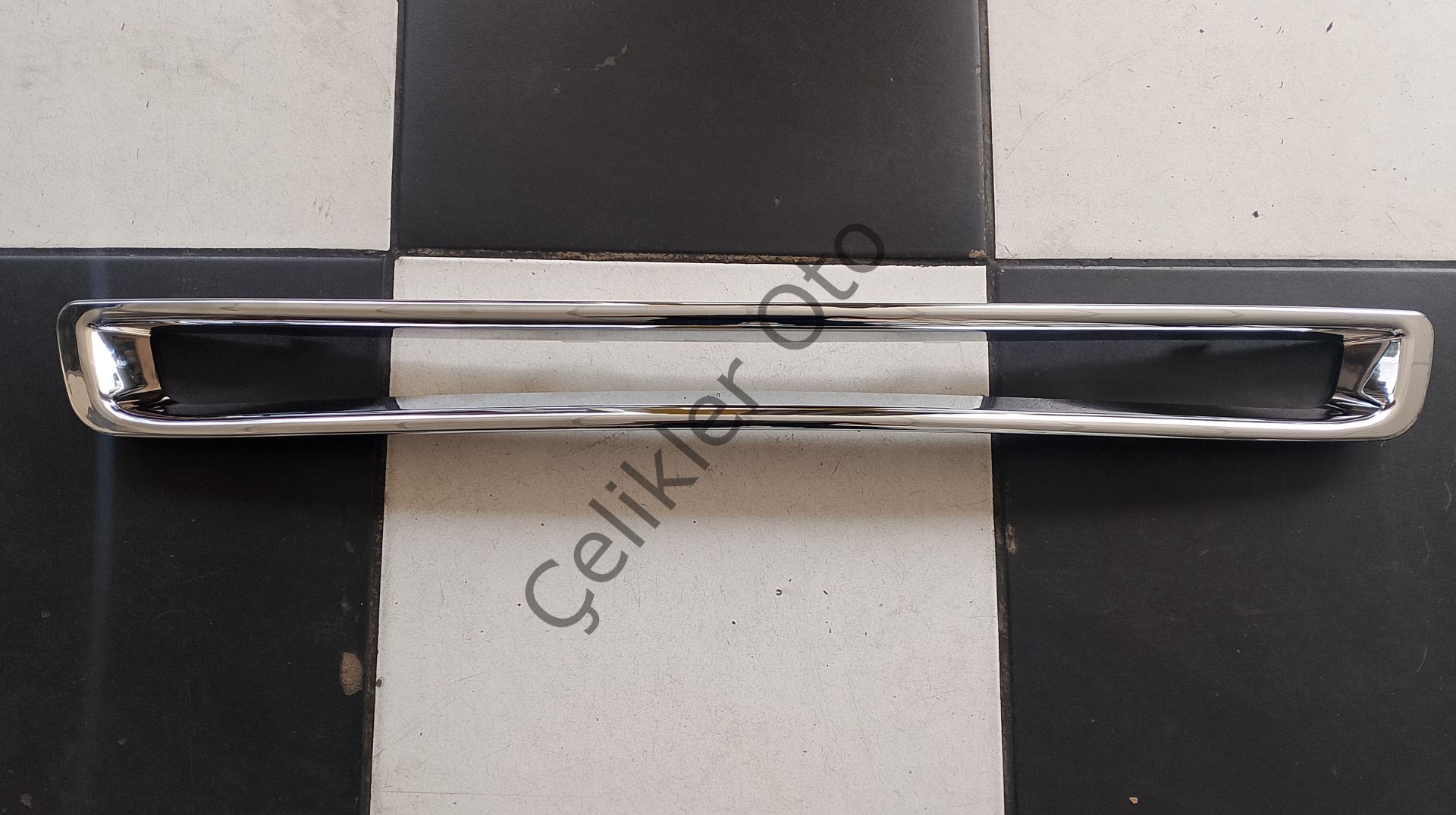 Ön Tampon Izgarası Krom XC90 2007->2014 30698143