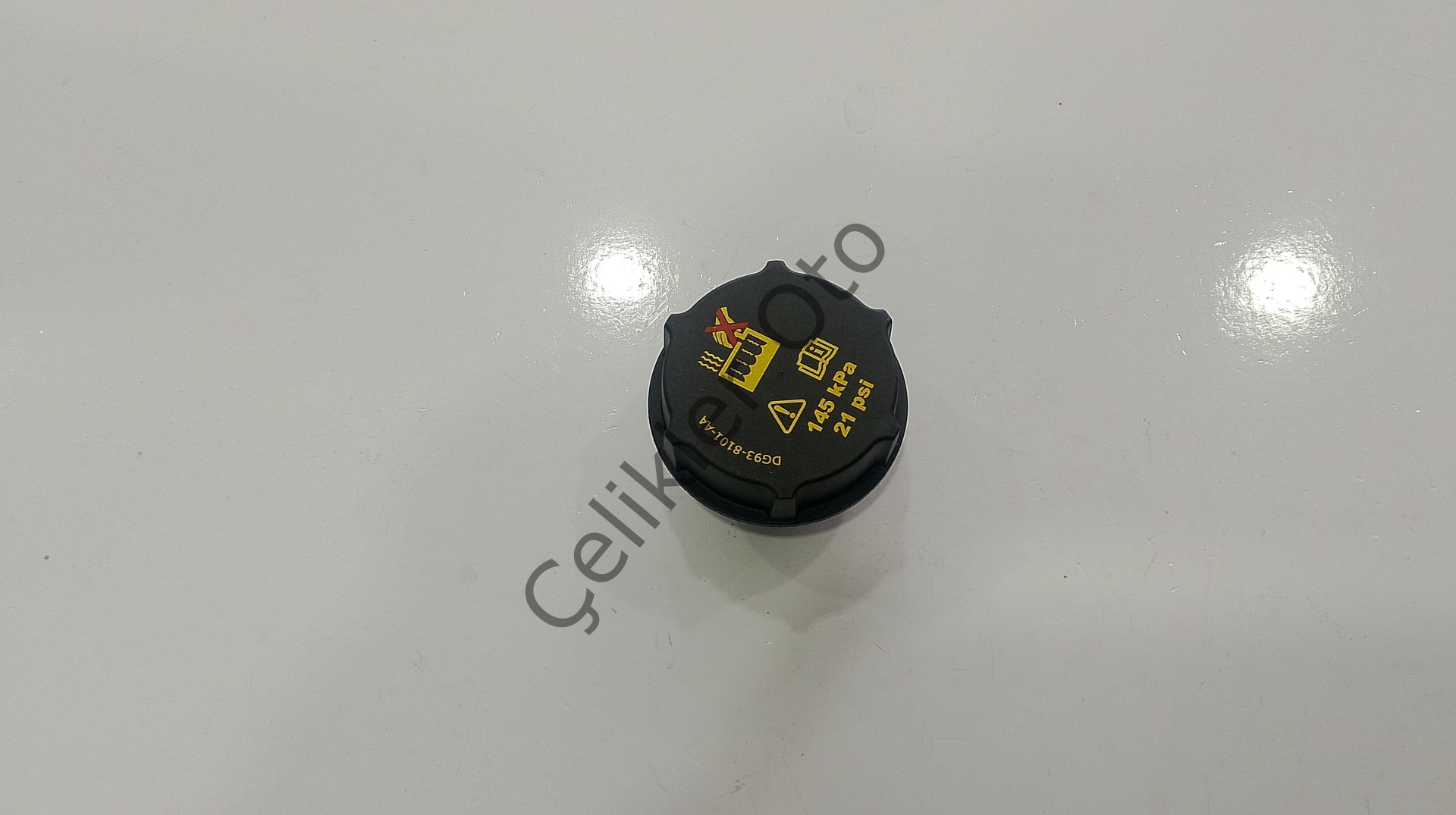 Radyatör Ek Depo Kapağı S60 S80 V40 XC70 XC70 30680002