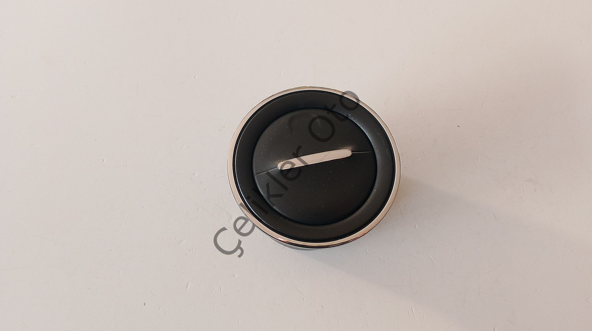 Kalorifer Izgarası Krom Clio Joy Symbol Duster Dokker Sandero 687608758R