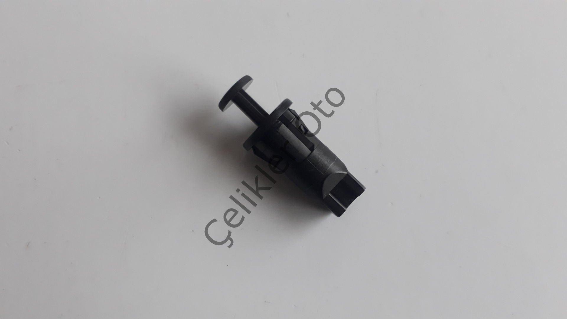 Bagaj Işık Butonu Clio Symbol Megane 7700825473