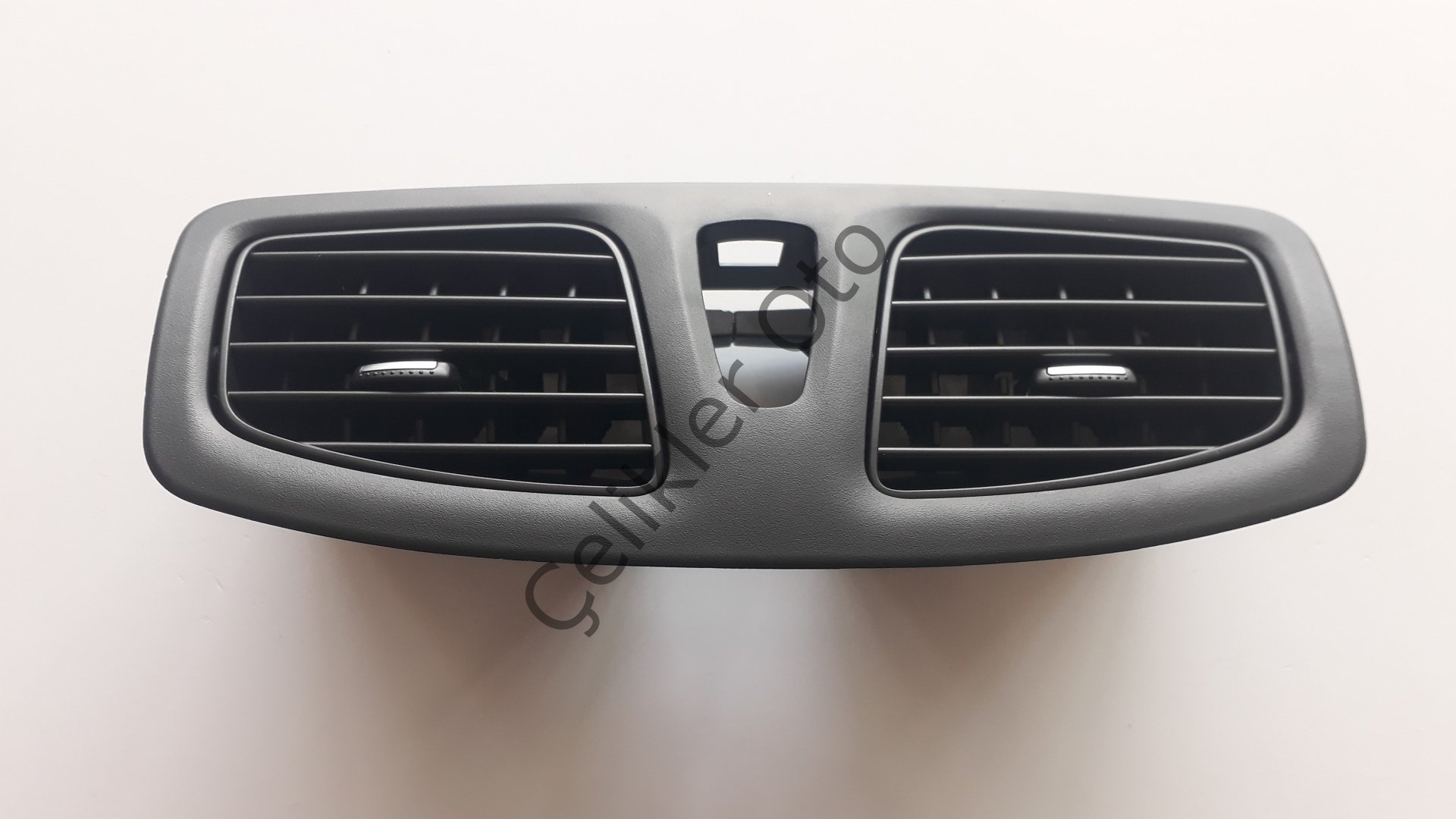 Torpido Orta Havalandırma Izgarası Fluence Megane 3 682606038R