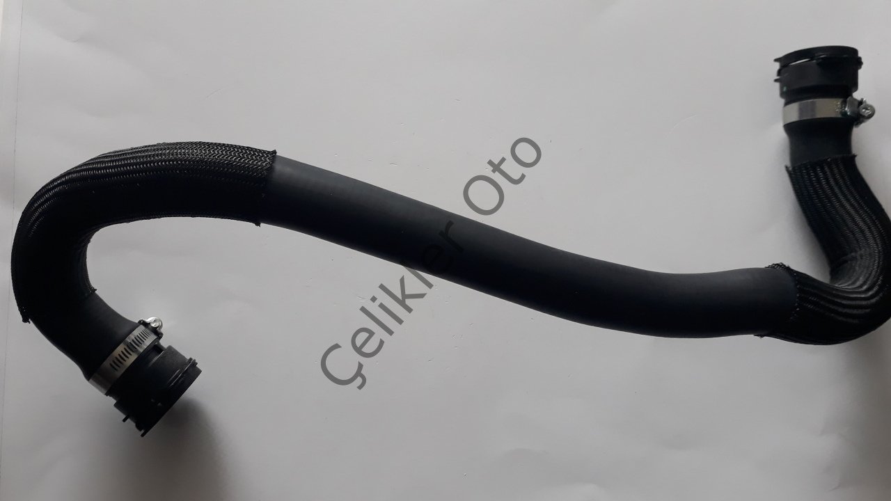 Radyatör Alt Hortumu XC60 XC70 S80 V70 2008->D5 30792222