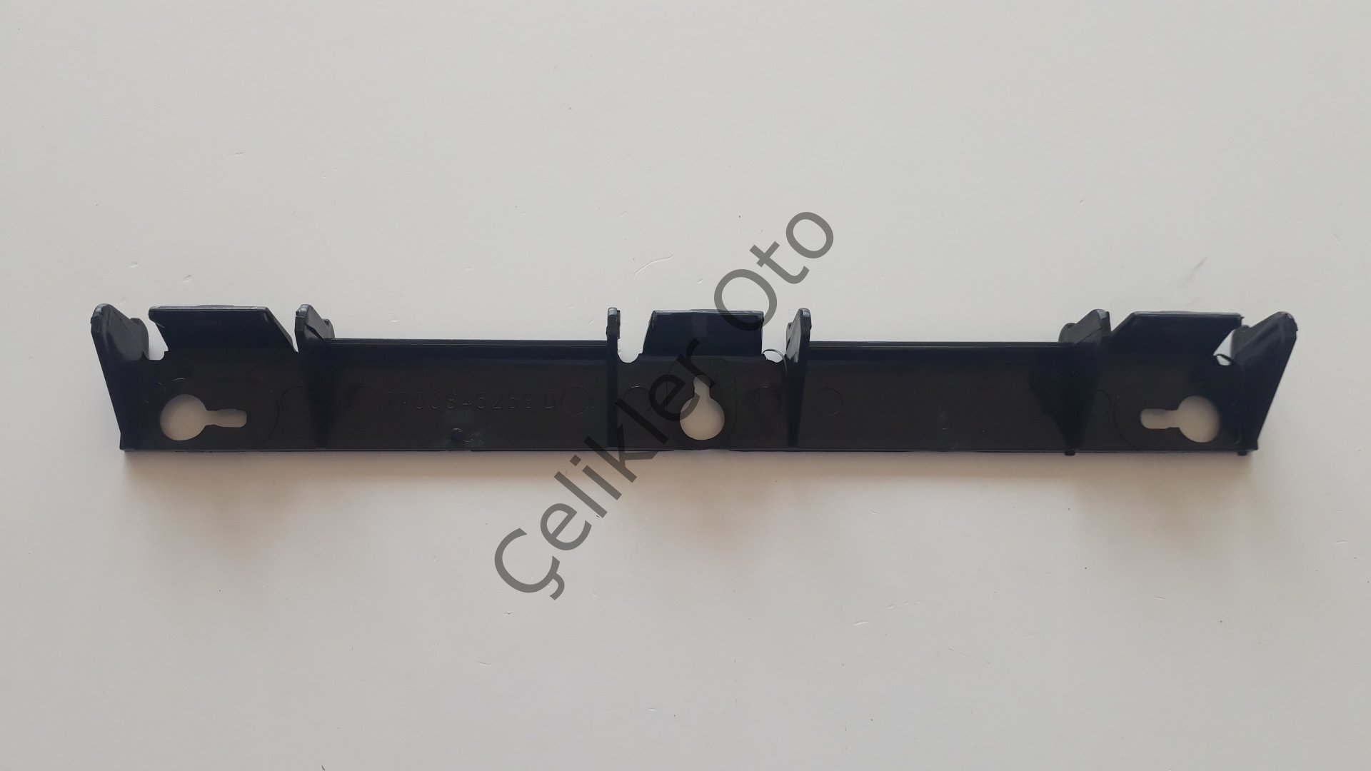 Arka Tampon Bağlantı Braketi Ayağı Megane 1 7700845258