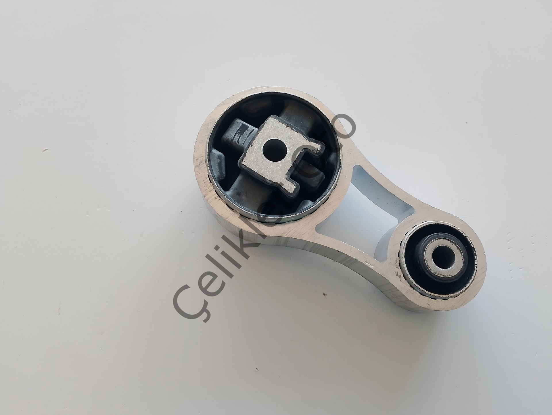 Motor Arka Takozu Trafik 1,9Dci 2,0Dci 8200003826