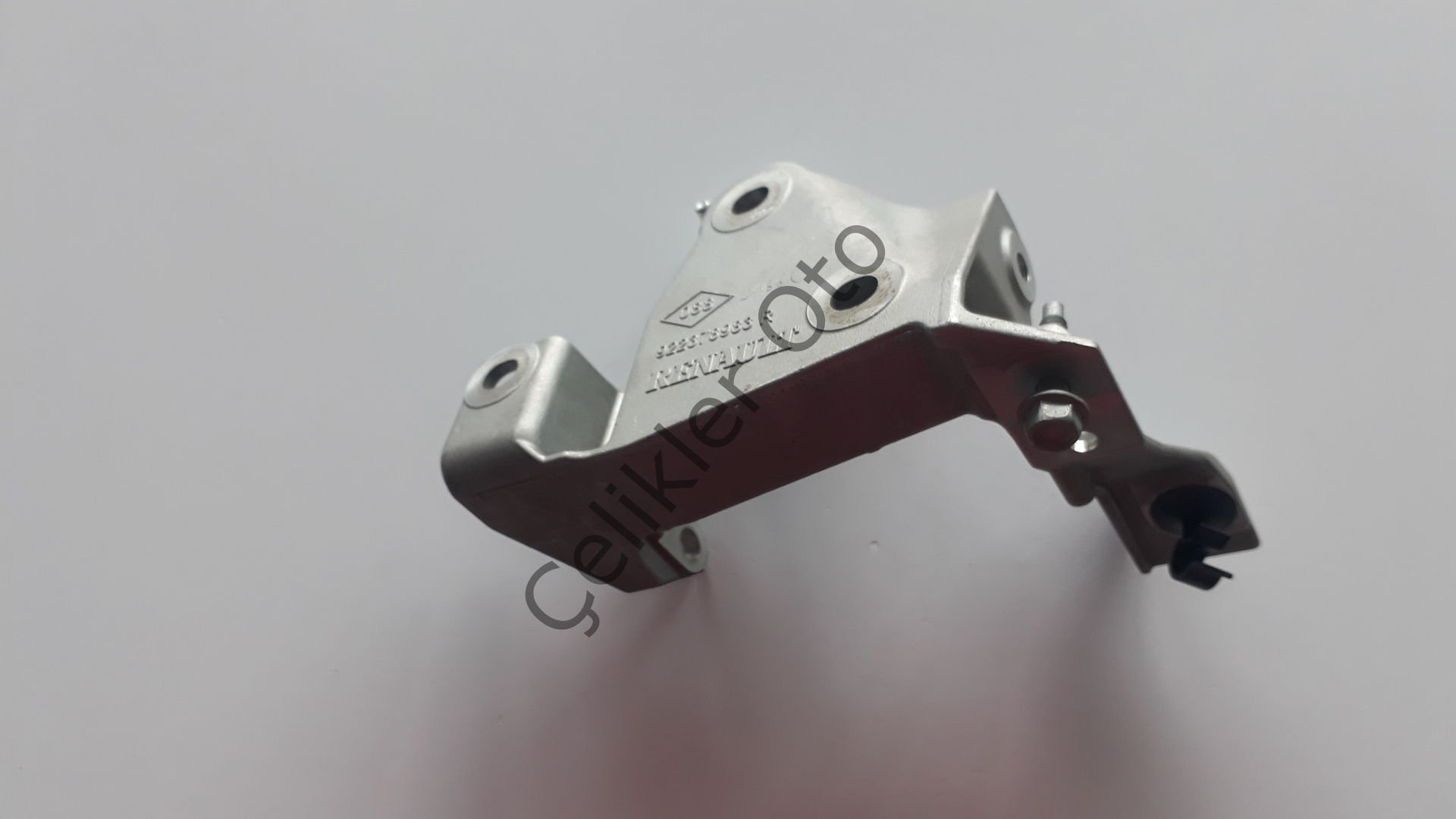 Su Çıkış Kutusu Termostat Bağlantı Ayağı Master 2,3Dci M9T Çift Turbo 922378983R